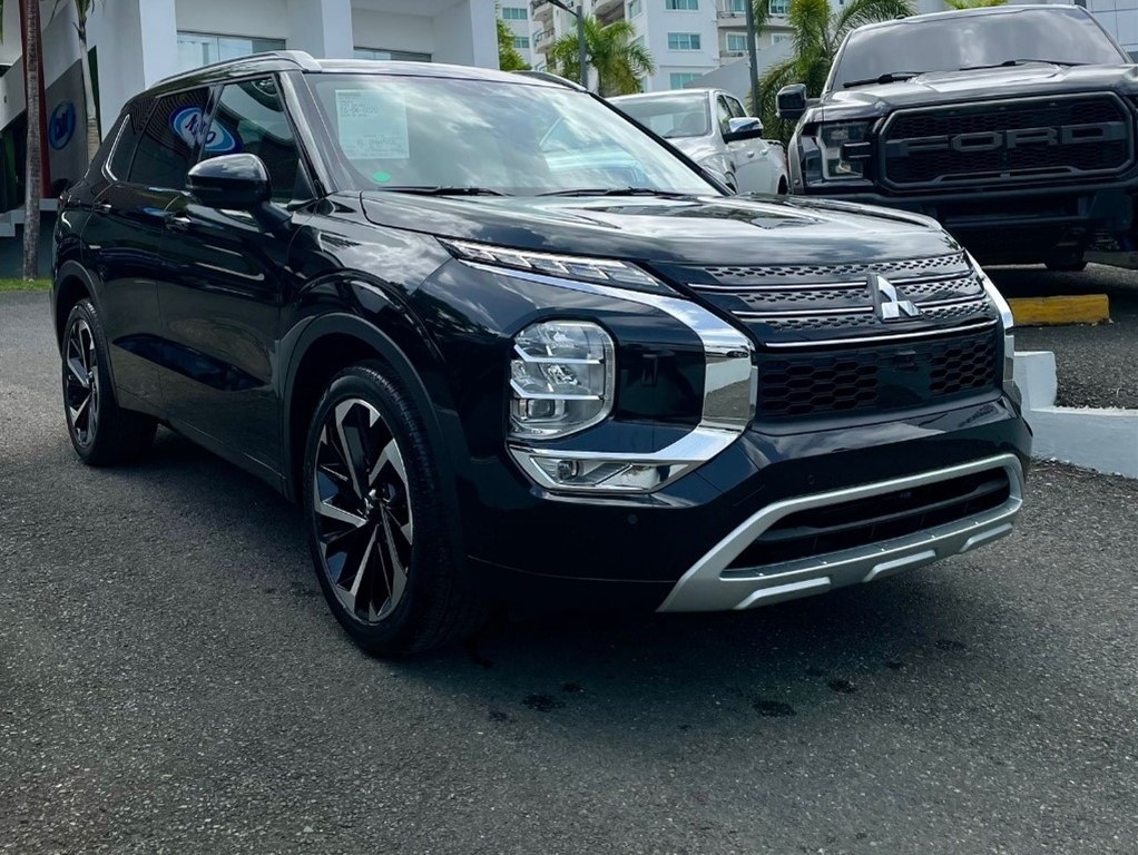 Mitsubishi Outlander Del Año, Nuevecita Y De Paquete, Esperandote En El Dealer!! - Imagen 4